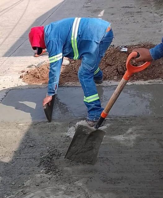 Realizan trabajos de bacheo con concreto en San Mateo 2ª Sección