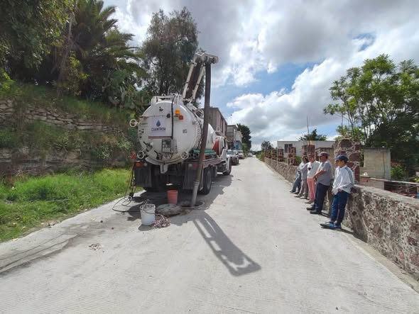 Realizan trabajos de reparación y mantenimiento de redes de agua y drenaje en Tepeji del Río