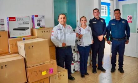 Refuerzan videovigilancia en Tepeji del Río con entrega de 20 kits de cámaras