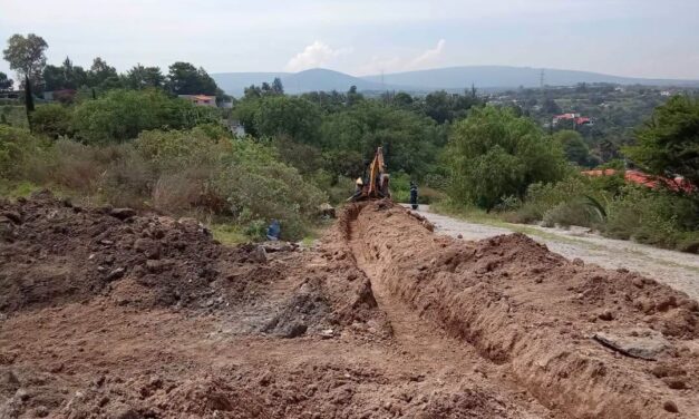Continúan trabajos de infraestructura hidráulica en la colonia Dos Peñas