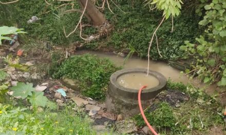Realizan mantenimiento al drenaje en la colonia Tlaxinacalpan