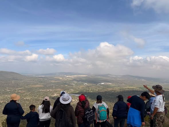 Impulsan turismo ecológico con jornada de senderismo en Atotonilco de Tula
