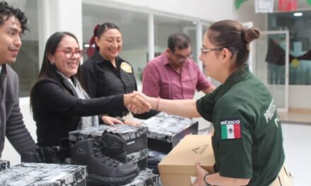 Gobierno Municipal de Atotonilco de Tula refrenda su apoyo a Protección Civil y Bomberos con la entrega de equipamiento completo
