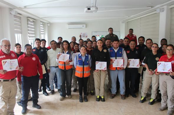 Capacitan a cuerpos de emergencia de Atotonilco de Tula en atención a emergencias radioactivas