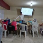 Adultos mayores de Casa de Día Vito participan en curso gratuito de elaboración de queso