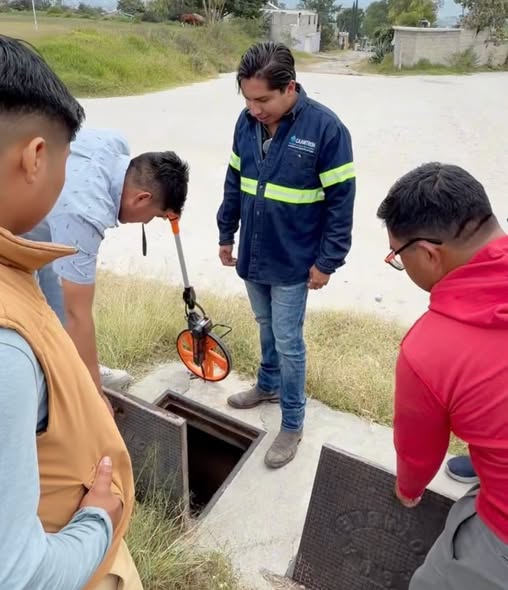 Realizan levantamiento topográfico para ampliar red de agua en Tlaxinacalpan