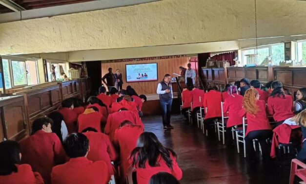 Imparten conferencia sobre prevención del embarazo adolescente en Tula