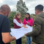 Supervisan proyecto para nuevas instalaciones del Telebachillerato en Santa Ana Atzcapotzaltongo