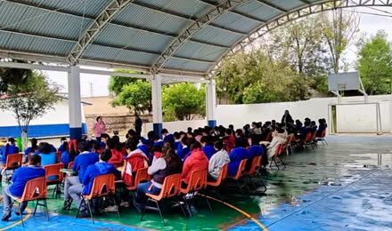 Imparten plática sobre prevención del embarazo adolescente en Tula