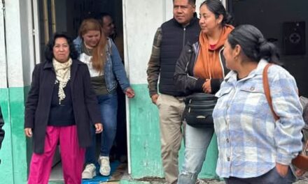 Realizan recorrido en primaria de Santa María Magdalena para evaluar necesidades sanitarias