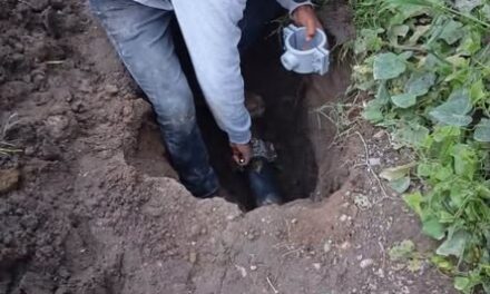 CAAMTROH repara tres fugas de agua potable en San José Piedra Gorda