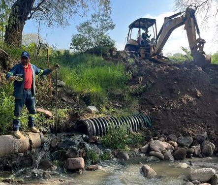 Inician reparación de tubería de drenaje en el rancho La Chorcha, en Tepeji del Río