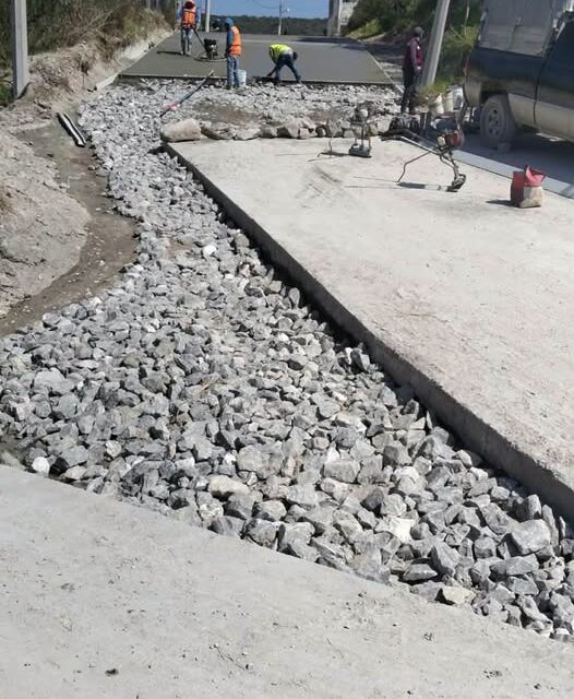 Gobierno de Tepeji entrega 42 metros cúbicos de concreto para pavimentación en San Mateo 1ª Sección