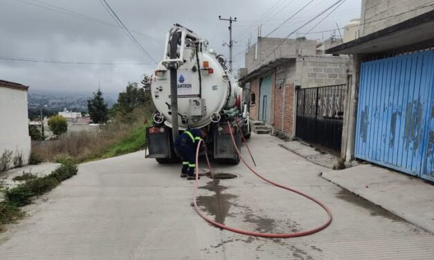 Realizan trabajos de sondeo en la red de drenaje de Tianguistengo, en Tepeji del Río