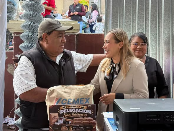 Entrega presidenta municipal de Tepeji del Río apoyos a familias, personas con discapacidad y comunidades
