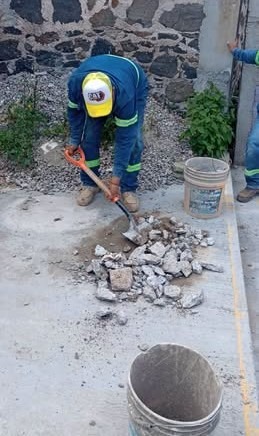 CAAMTROH retira escombro en la colonia Tlaxinacalpan para mejorar la imagen urbana