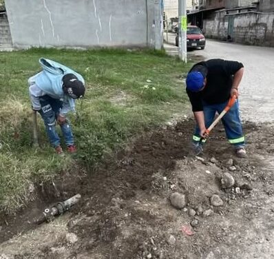 Reparan dos fugas de agua en la comunidad de San José Piedra Gorda, en Tepeji del Río
