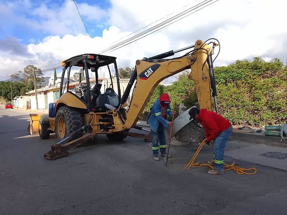 Sustituyen brocal dañado en la colonia El Carmen, en Tepeji del Río