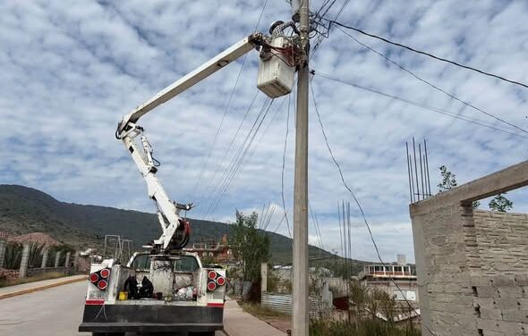 Instalan ocho luminarias LED en la comunidad de San Ildefonso, en Tepeji del Río