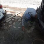 Realiza CAAMTROH trabajos de bacheo en calles de la colonia El Carmen tras reparación de fugas