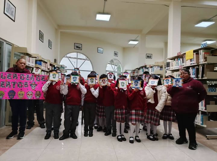 Promueven tradiciones del Día de Muertos con actividades literarias en biblioteca de Tepeji del Río
